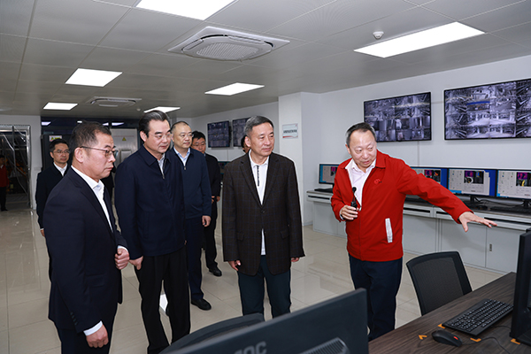 2024年11月13日，江苏省人大常委会常务副主任、党组副书记樊金龙调研今世缘酒业